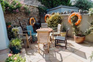 Close to Harbour No2 Albert View - 8