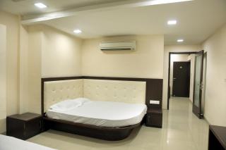 Hotel Shri Raam Krishna Baag Indore - Indore - 1