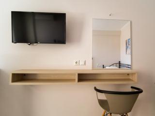 Vironas Hotel - Himare - 6