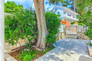 Luxury beach - Ivan Dolac - 3