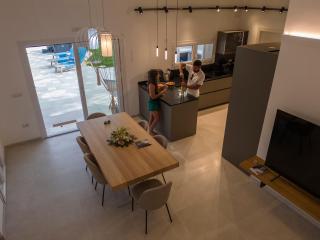 Villa Golden Root Real Estate - San Teodoro - 2