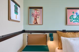 Moxy Virginia Beach Oceanfront - 5