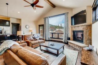 Alders 4 Bedroom Townhome In East Keystone - 8