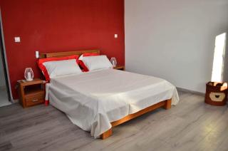 Room in Villa - The romantic atmosphere of the red room to discover the pleasure of a stay - Antananarivo - 9