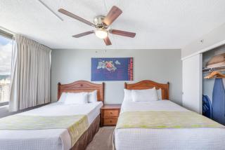 Waikiki Banyan High Level Condo with Private Lanai condo - Honolulu - 4