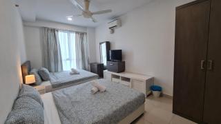 Rooms at Mansion One, Shared Apartment Only - George Town - 5
