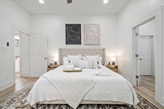 Urban Elegance Retreat - 1