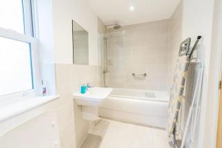 Stylish Open Plan City Apartment - Bath - 2