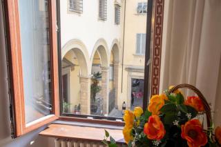 Boutique Ponte Vecchio - Florence - 9