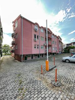 Korun's Lakeview Apartment - Lagadin - 8