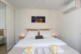 Corfu Port Home- City Centre Apartment - 2