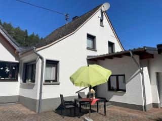 Apartment Kleeblatt by Interhome - Breidscheid - 0