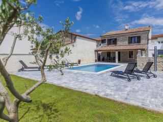 Holiday Home Stara hiža by Interhome - Ližnjan - 0