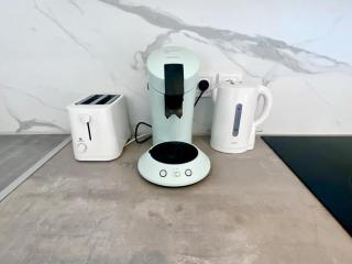 LOVE ROOM - Jacuzzi, Wifi, Clim, Rétroprojecteur - 1