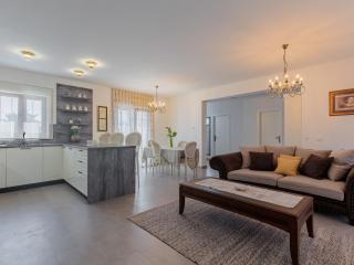 Holiday Home KLM by Interhome - Alić - 6