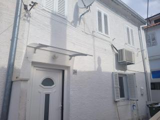 Kamena Kuca Centar - 1