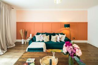 Charming spacious 2BR Flat near station plus parking - Londra - 0