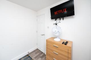 Brinton's Road - Modern Studio Apartments in City Centre - Southampton - 4
