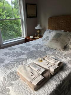 Josephine's on the Bay Bed and Breakfast - Hull - 4