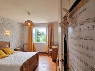 Maison lumineuse avec jardin, garage, jeux extérieurs, animaux acceptés - FR-1-496-291 - Saint-Georges-en-Couzan - 6