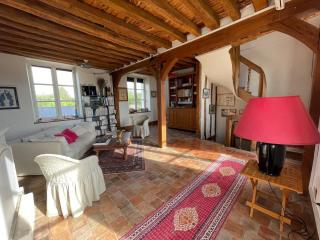 **Suite Familiale Spacieuse au Cœur de la Forêt de Montargis** - FR-1-590-335 - 3