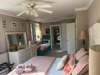 Josephine's on the Bay Bed and Breakfast - 8