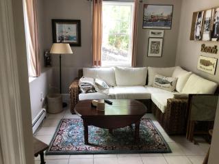 Josephine's on the Bay Bed and Breakfast - Hull - 6