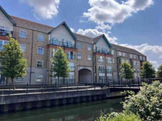 Lincoln View Sleeps 4 Balcony Self check-in - Lincolnshire - 6
