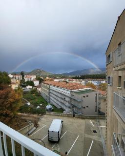 Charmant type 1 neuf en hyper centre avec parking - 1