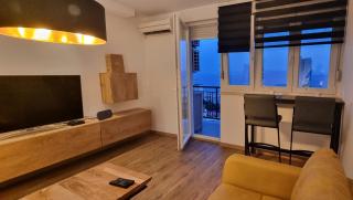 QR Apartment for Family, Couples, and Friends stay in Rijeka - Rijeka - 8