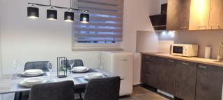 QR Apartment for Family, Couples, and Friends stay in Rijeka - Rijeka - 3