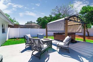 Renovated 3B 2BA, oasis yard Hot tub - 6