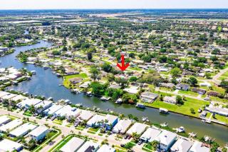Renovated 3B 2BA, oasis yard Hot tub - Apollo Beach - 9