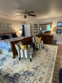 River House Inn - 8
