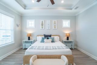 ~Spacious home near beach w/ game room and community pool~ - Orange Beach - 3