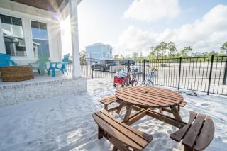 ~Spacious home near beach w/ game room and community pool~ - Orange Beach - 9