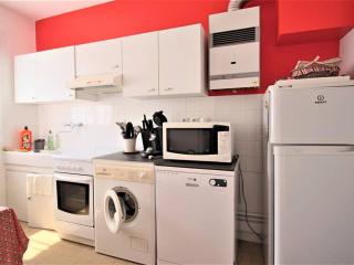 Appartement lumineux pour famille à Royan, quartier calme près du marché, balcon et parking gratuit - FR-1-738-26 - 7