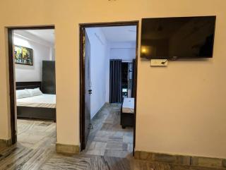 Green River Homestay 2BHK Fully furnished flat. - Varanasi - 6