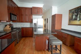 Club Salon Sleeps 10-20 Free Parking & TV - Chicago - 5