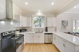 Updated Greenville Home with Backyard! - Greenville - 5