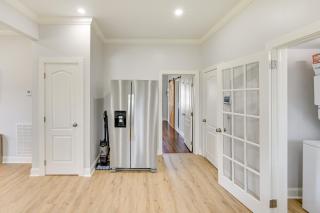 Updated Greenville Home with Backyard! - Greenville - 4