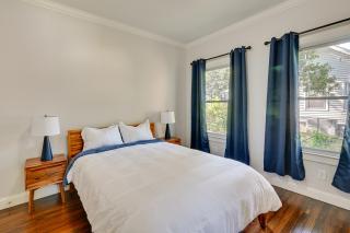 Updated Greenville Home with Backyard! - Greenville - 3