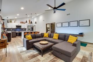 Walk to Water Park Split-Rock Resort Home with Deck - Lake Harmony - 6