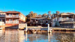 The Anchorage- A waterfront 70’s retreat - Dora Creek - 7