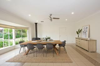 Seppeltsfield Vineyard Retreat - 3 Bedroom Holiday Home - Seppeltsfield - 9