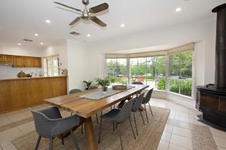 Seppeltsfield Vineyard Retreat - 3 Bedroom Holiday Home - Seppeltsfield - 2