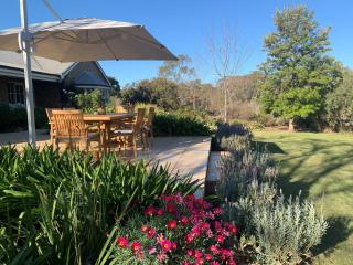 Seppeltsfield Vineyard Retreat - 3 Bedroom Holiday Home - Seppeltsfield - 1