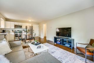 Top-Floor Wyandotte Apt Near Detroit Riverfront! - 6