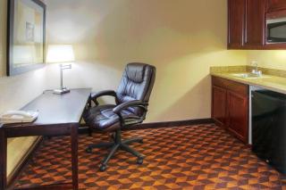 Holiday Inn Express Hotel & Suites Albuquerque Midtown by IHG - Albuquerque - 9