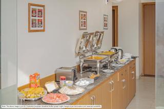 Treebo Premium The Crystal - Calcutta - 5
